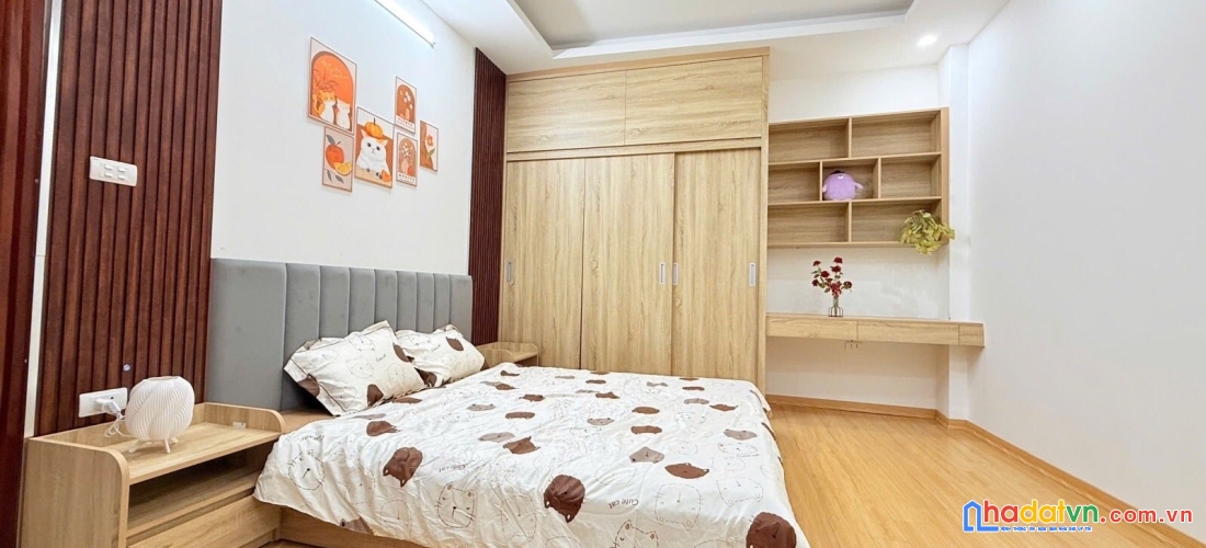 Bán nhà phố kim ngưu, hai bà trưng 40m, 5 tầng. giá: 8.9 tỷ. lh: 0937158386