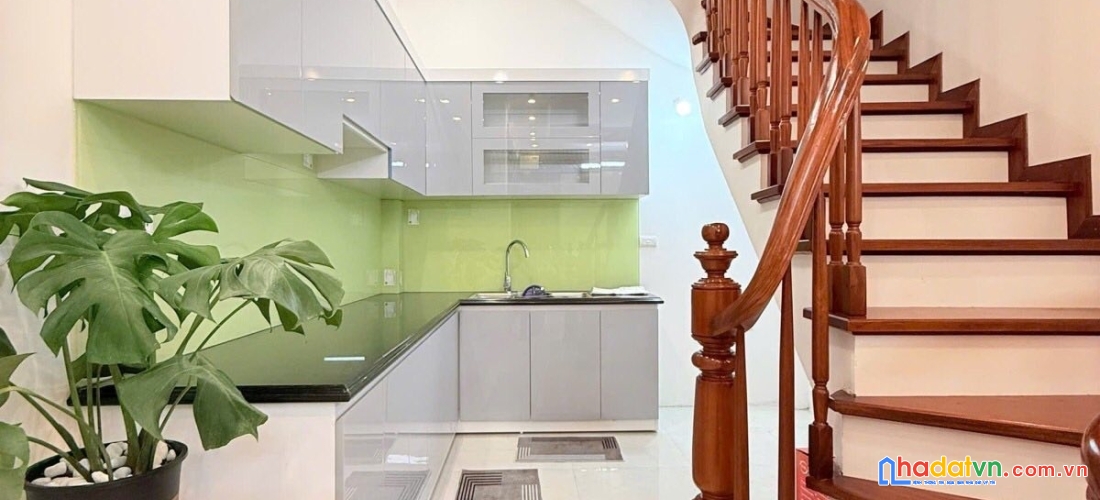 Bán nhà phố kim ngưu, hai bà trưng 40m, 5 tầng. giá: 8.9 tỷ. lh: 0937158386