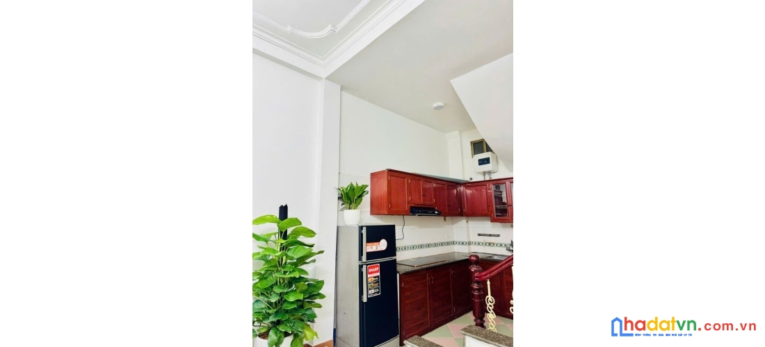Bán nhà đường cầu giấy. cầu giấy. dt 30m2. mt 3.3m. 5 tầng. giá 7.9 tỷ.