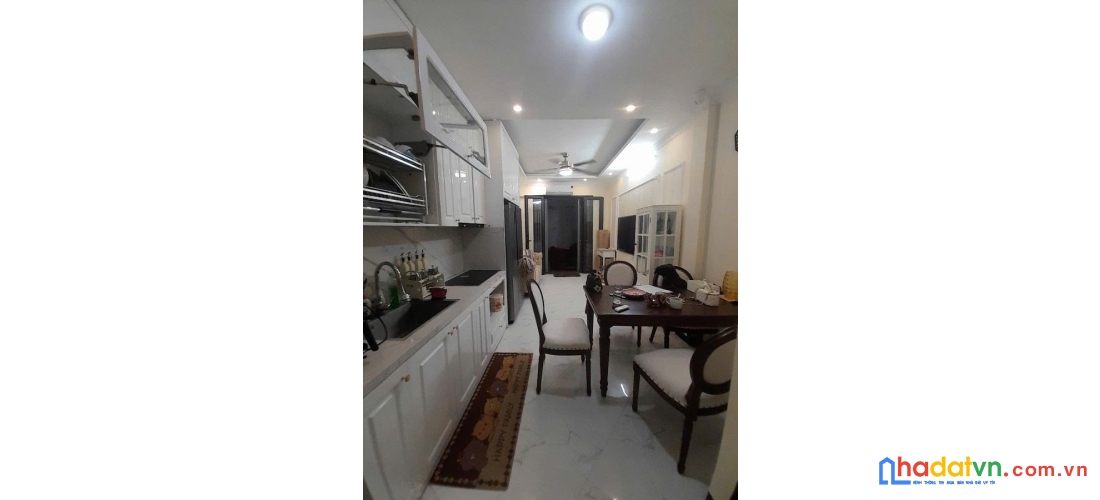 Bán nhà chợ khâm thiên. đống đa. dt 29m2. mt 3.2m. 4 tầng. giá 6.62 tỷ