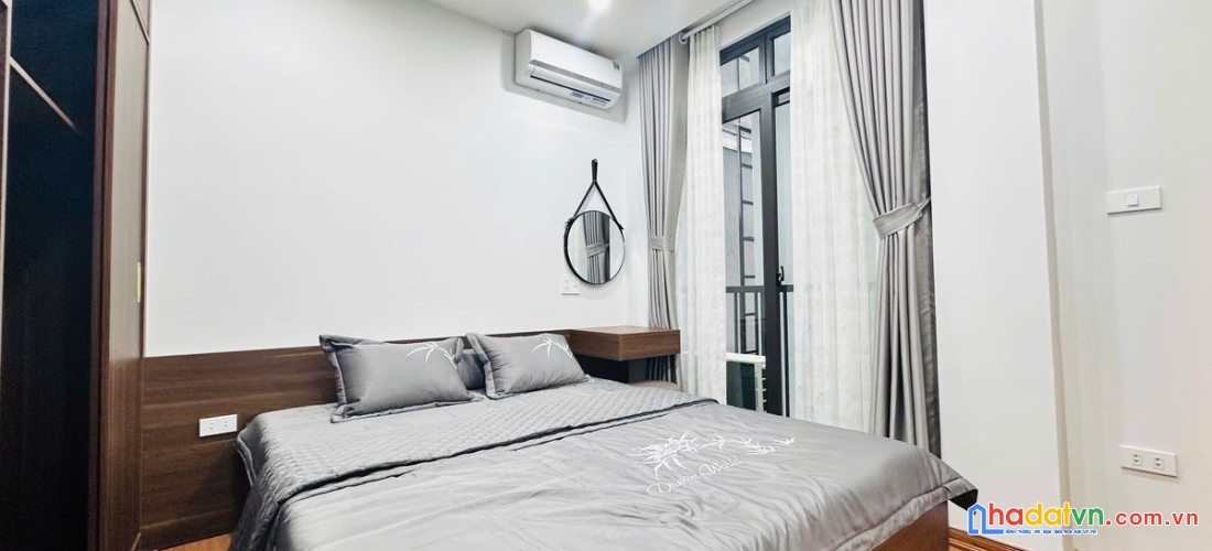 Bán nhà đê la thành. ba đình. 6 tầng thang máy. dt 32m2. mt 3.6m. giá 8.66 tỷ