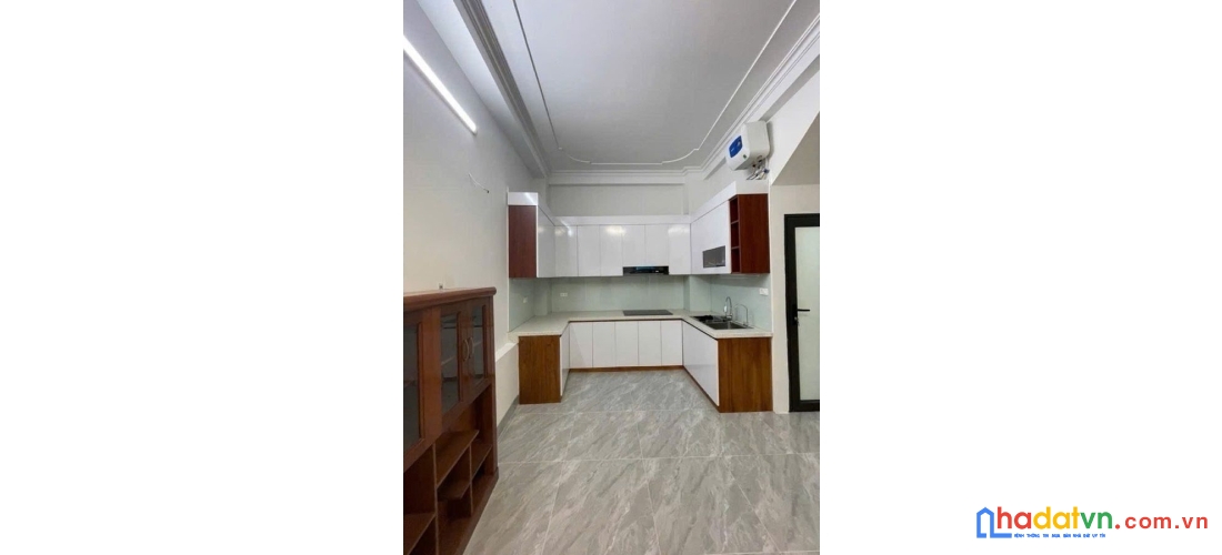 Bán nhà đê la thành. ba đình. dt 42m2. mt 6m. 4 tầng. giá 8.26 tỷ