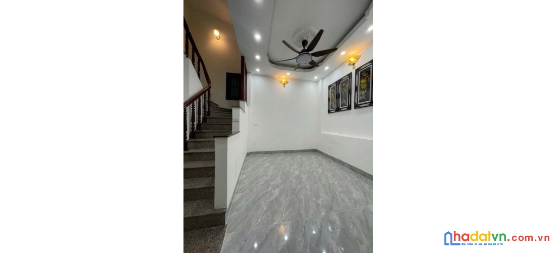 Bán nhà đê la thành. ba đình. dt 42m2. mt 6m. 4 tầng. giá 8.26 tỷ