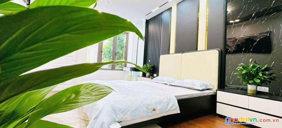 Bán nhà võ chí công. cầu giấy. dt 32m2. mt 3.8m. 5 tầng. giá 7.95 tỷ