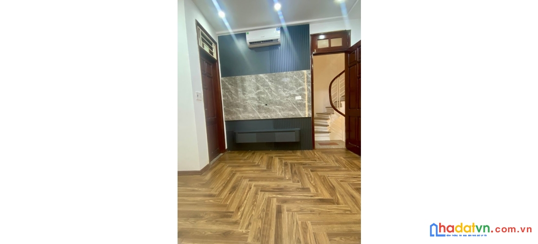 Bán nhà yên hòa. cầu giấy. lô góc. dt 34m2. mt 4.1m. 5 tầng. giá 7.9 tỷ