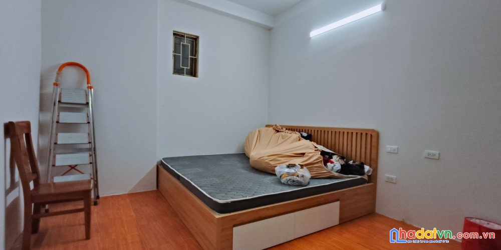 Bán nhà trần duy hưng. cầu giấy. ô tô. dt 51m2. mt 7m. 5 tầng. giá 11.4 tỷ.