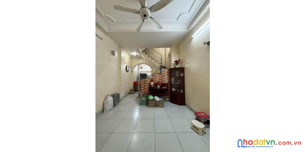 Bán nhà định công thượng. hoàng mai. dt 35m2. mt 3.7m. 4 tầng. giá 7.56 tỷ.