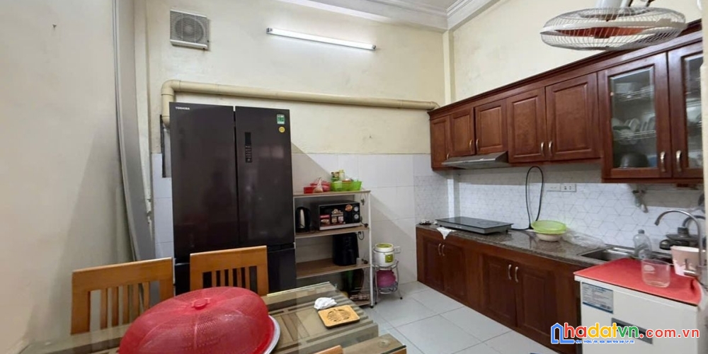 Bán nhà định công thượng. hoàng mai. dt 35m2. mt 3.7m. 4 tầng. giá 7.56 tỷ.