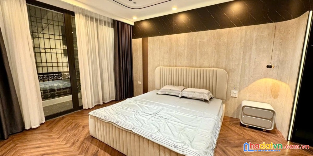 Bán nhà khương đình. thanh xuân. 6 tầng thang máy. dt 50m2. mt 4m. giá 14.7 tỷ