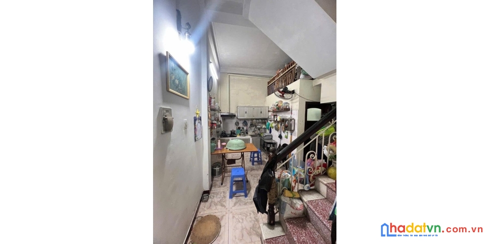 Bán nhà hào nam. đống đa. dt 46m2. mt 3.8m. 4 tầng. giá 12.7 tỷ.