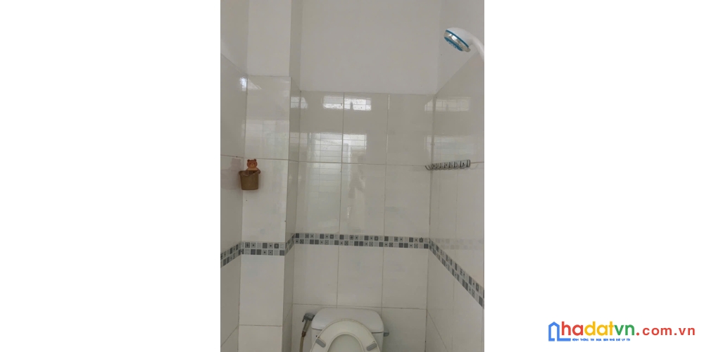 Bán nhà 1 trệ 2 lầu betong, ngay trung tâm 3 quận 1,5,10, 