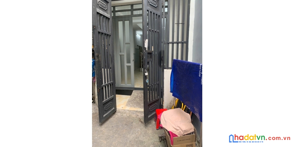 Bán nhà 1 trệ 2 lầu betong, ngay trung tâm 3 quận 1,5,10, 