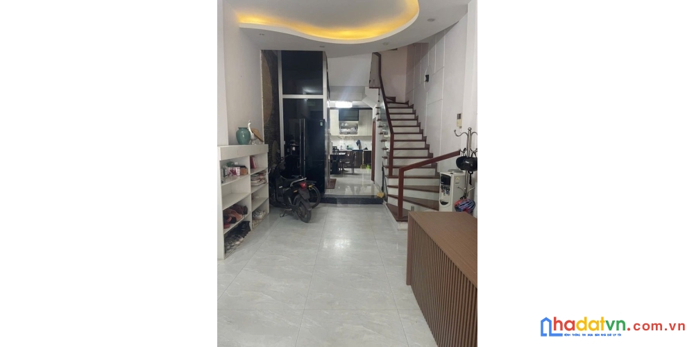 Bán nhà pháo đài láng. đống đa. 6 tầng thang máy. lô góc. ô tô. dt 56m2. giá 31.8 tỷ