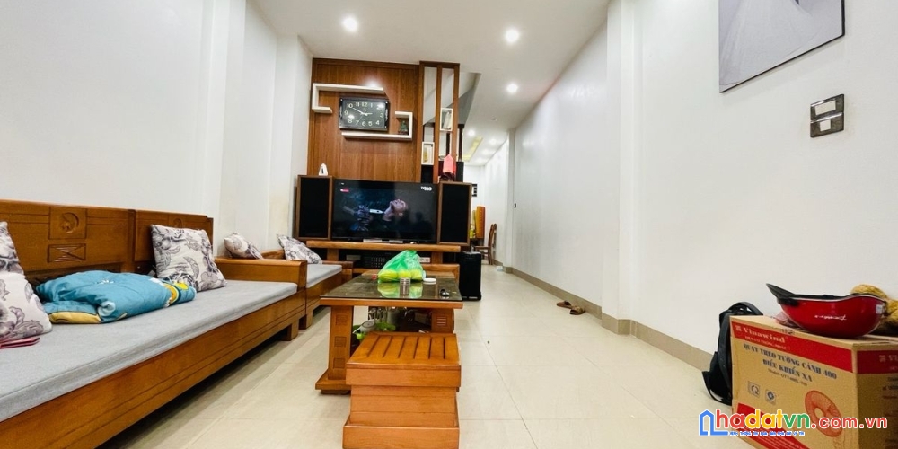 Bán nhà đại từ. hoàng mai. dt 46m2. mt 3.5m. 5 tầng. giá 9.2 tỷ