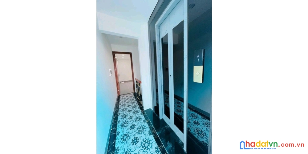 Bán nhà bạch đằng. hoàn kiếm. 5 tầng thang máy. ô tô. dt 42m2. mt 3.5m. giá 14.7 tỷ