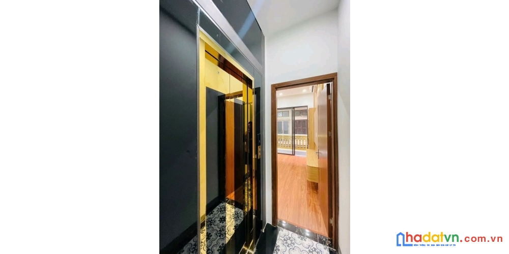 Bán nhà bạch đằng. hoàn kiếm. 5 tầng thang máy. ô tô. dt 42m2. mt 3.5m. giá 14.7 tỷ