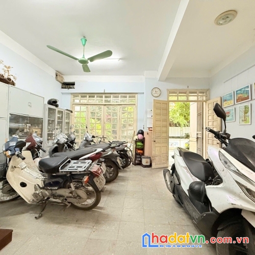 Bán nhà phố vọng, hai bà trưng 79m, 5 tầng, mt 6m. giá: 29.5 tỷ. lh: 0937158386