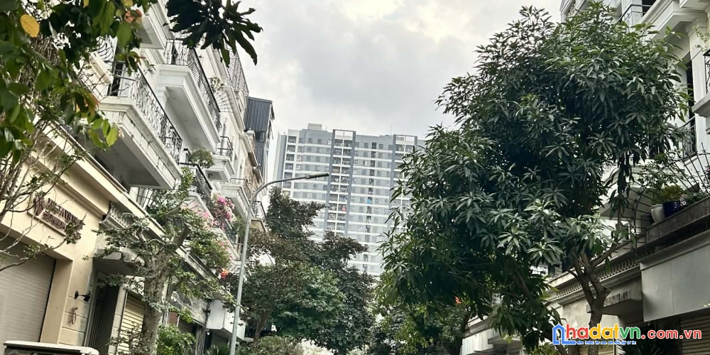 Bán nhà nguyên bản 4 tầng 90m2 mặt tiền 6m đường 11m khu hải phát/trâu quỳ/gia lâm.