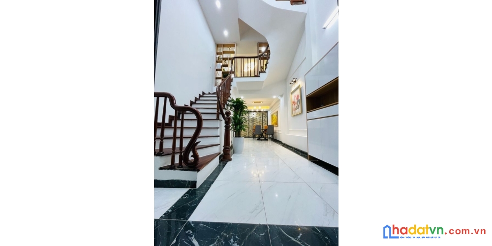 Bán nhà khương hạ. thanh xuân. dt 38m2. mt 3.6m. 5 tầng. giá 9.8 tỷ