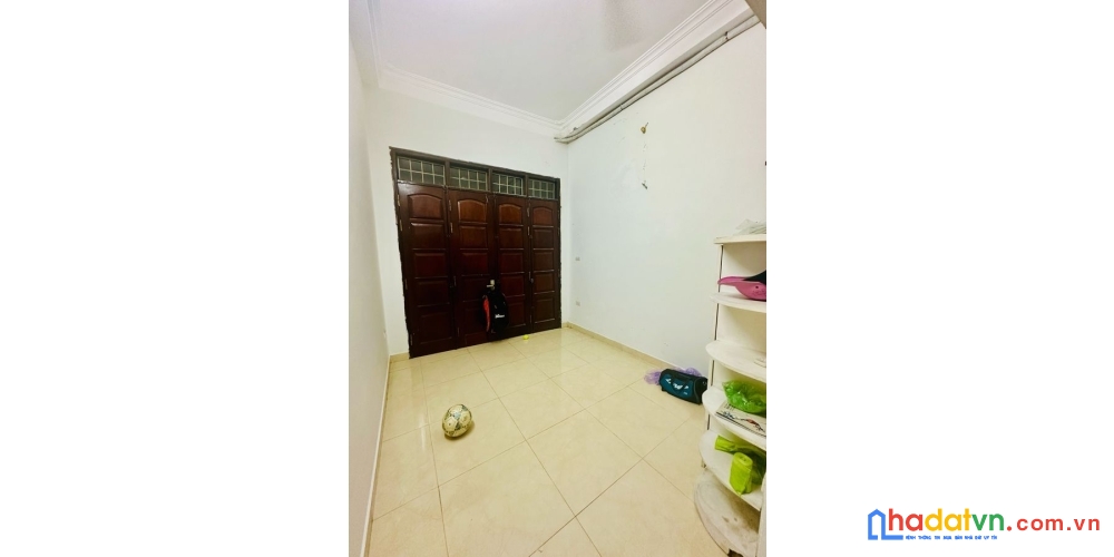 Bán nhà 1 mặt phố. 1 mặt ngõ cù chính lan. thanh xuân. dt 50m2. 4 tầng. giá 22.8 tỷ