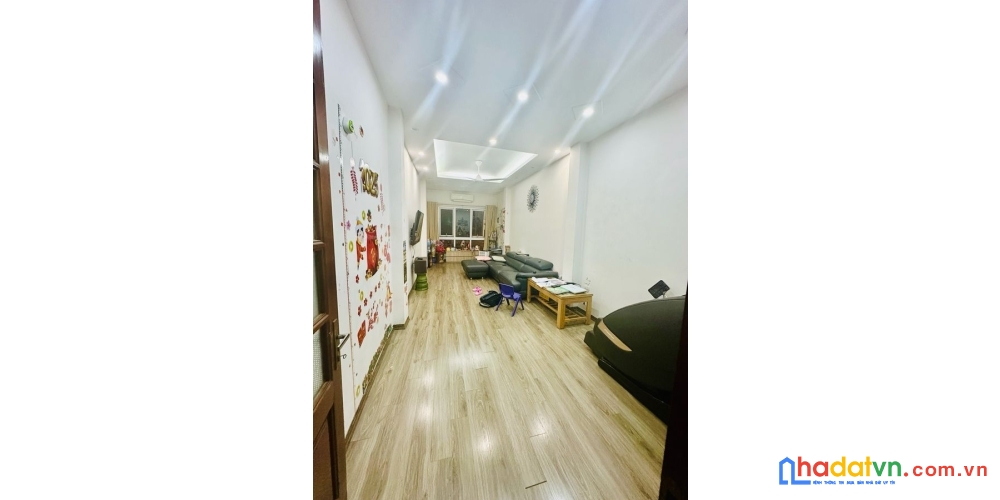 Bán nhà 1 mặt phố. 1 mặt ngõ cù chính lan. thanh xuân. dt 50m2. 4 tầng. giá 22.8 tỷ