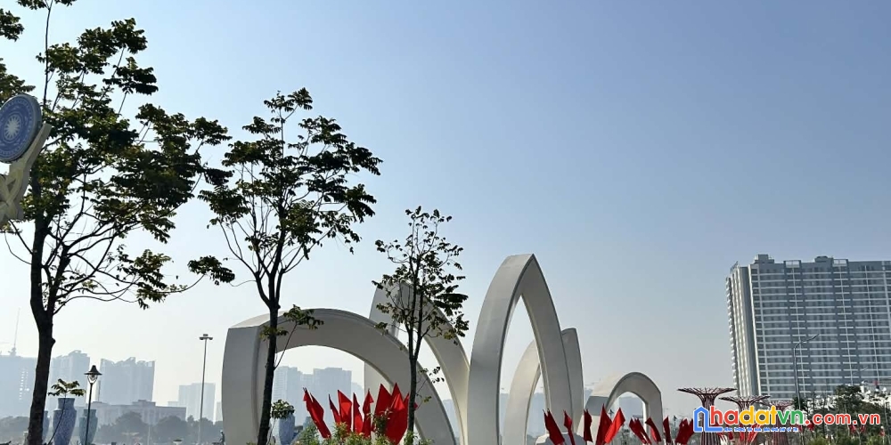 Bán nhà nguyên căn 2 mặt phố 5 tầng mặt phố nguyễn mậu tài kinh doanh tốt,đầu tư tiềm năng