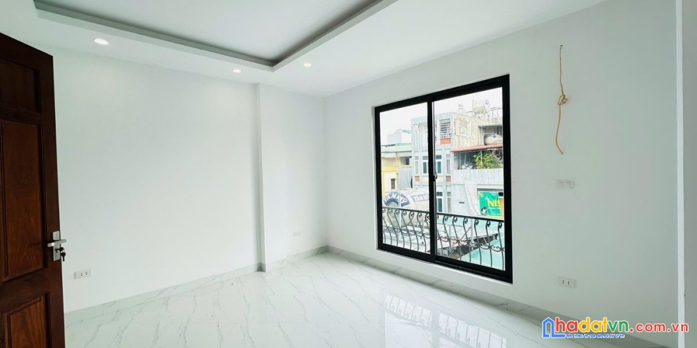Bán nhà lĩnh nam, 43m2 x 5 tầng, mặt tiền 4.2m, giá 7.9 tỷ