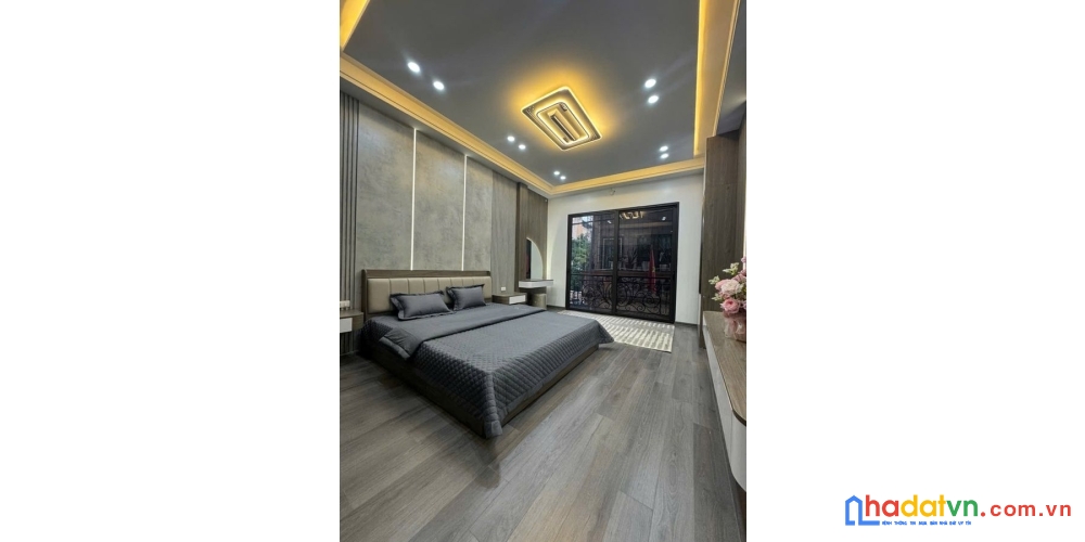 Bán nhà kim giang. hoàng mai. 7 tầng thang máy. ô tô. dt 40m2. mt 4m. giá 15.1 tỷ