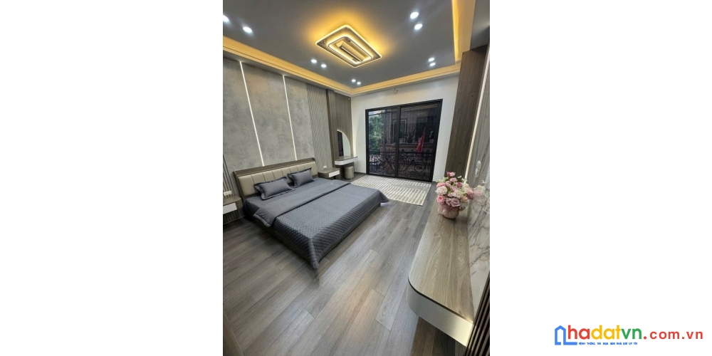 Bán nhà kim giang. hoàng mai. 7 tầng thang máy. ô tô. dt 40m2. mt 4m. giá 15.1 tỷ