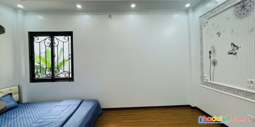 Bán nhà 6 tầng thang máy, 42m2, mặt tiền 4.2m giá 7.25 tỷ hoàng mai