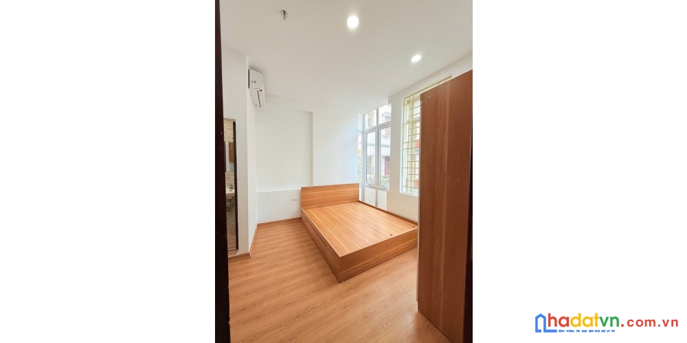 Bán nhà định công thượng. hoàng mai. thang máy. ô tô. dt 60m2. mt 8.8m. giá 16.7 tỷ