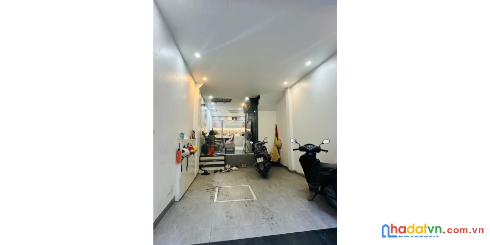 Bán nhà hoàng văn thái. thanh xuân. ô tô. dt 43m2. mt 3.6m. 4 tầng. giá 17.9 tỷ
