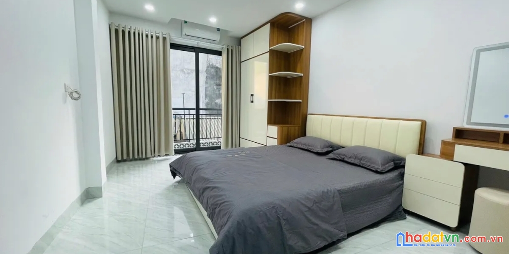 Bán nhà võ thị sáu. hai bà trưng. dt 64m2. mt 6m. 3 tầng. giá 12.5 tỷ.