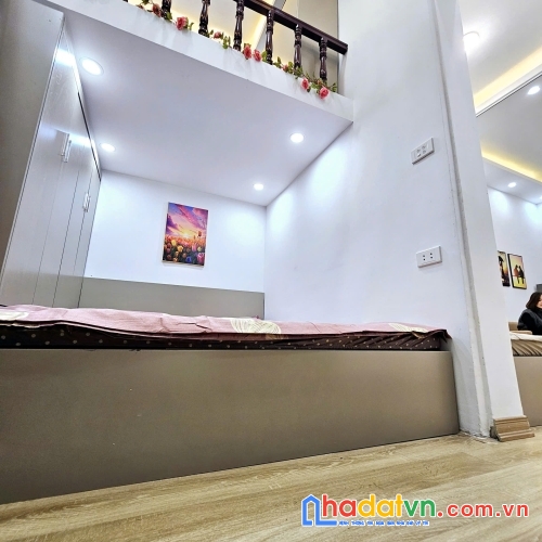 Chính chủ cần bán căn hộ 60m2, 3pn, trung tâm cầu bươu gần viện 103,bỏng,k
