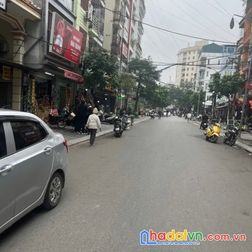 Bán nhà trần thái tông. cầu giấy. ô tô. vỉa hè. dt 52m2. mt 4m. 5 tầng. giá 32.2 tỷ
