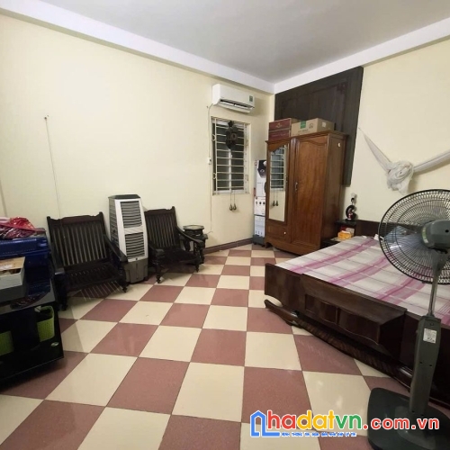 Bán nhà kim giang. hoàng mai. lô góc. dt 57m2. mt 3.1m. 4 tầng. giá 13.9 tỷ.