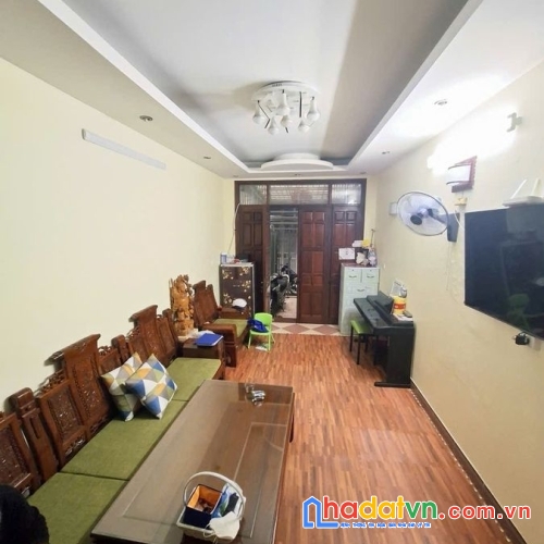 Bán nhà kim giang. hoàng mai. lô góc. dt 57m2. mt 3.1m. 4 tầng. giá 13.9 tỷ.