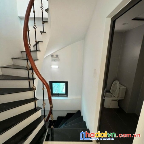 Bán nhà mặt phố nguyễn ngọc nại. thanh xuân. thang máy. ô tô. vỉa hè. dt 98m2. giá 67.5 tỷ