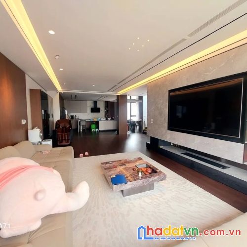 Bán nhà quan nhân. thanh xuân. lô góc. 9 tầng thang máy. dt 120m2. mt 9.5m. giá 57.6 tỷ.