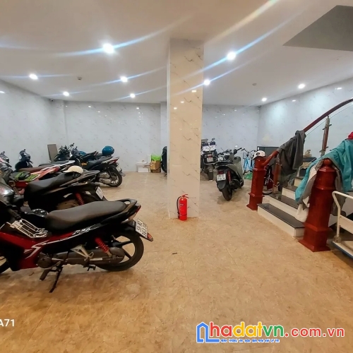 Bán nhà quan nhân. thanh xuân. lô góc. 9 tầng thang máy. dt 120m2. mt 9.5m. giá 57.6 tỷ.