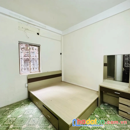 Bán nhà phương mai. đống đa. ô tô. dt 30m2. mt 3.7m. 4 tầng. giá 10.8 tỷ