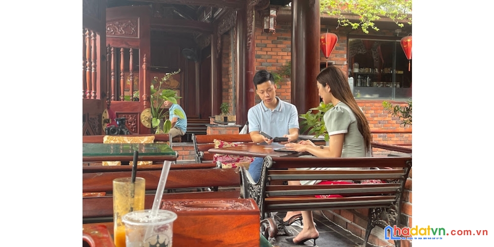 Bđs dòng tiền siêu khủng trâu quỳ/gia lâm biệt thự áp góc view vườn hoa 100% gỗ quý 260m2