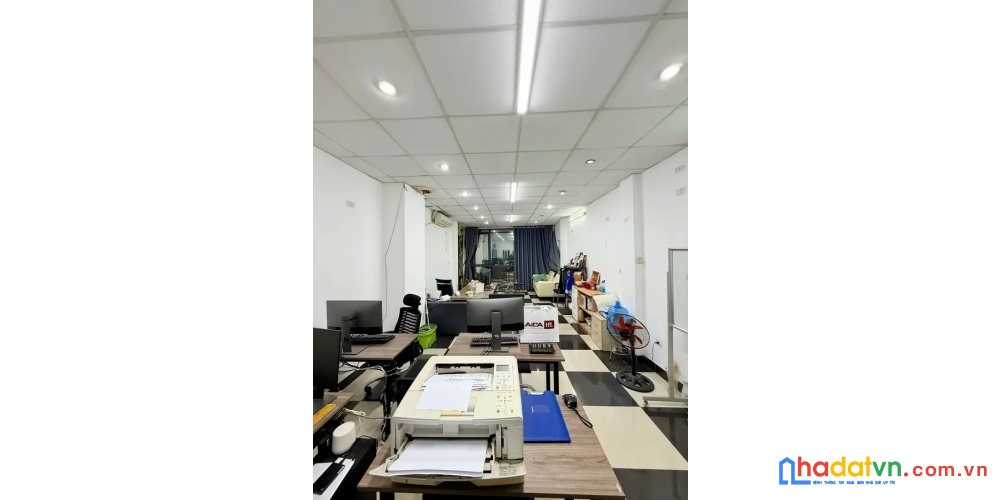 Bán nhà 1 mặt phố, 1 mặt ngõ trung kính. cầu giấy. ô tô. vỉa hè. dt 133m2. giá 65,5 tỷ.