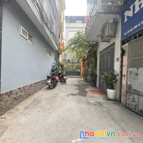 Bán nhà lê trọng tấn. thanh xuân. ô tô. dt 78m2. mt 3m. 3 tầng. giá 16.7 tỷ