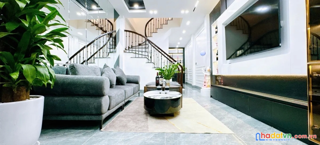 Bán nhà trần duy hưng. cầu giấy. thang máy. ô tô. dt 48m2. mt 3.8m. giá 16.4 tỷ