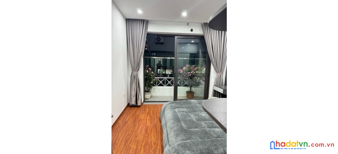 Bán nhà nguyễn chí thanh. đống đa. ô tô. dt 45m2. mt 4m. 5 tầng. giá 20.8 tỷ.