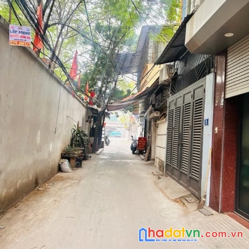 Bán nhà kim giang. hoàng mai. 7 tầng thang máy. ô tô. dt 65m2. mt 5.2m. giá 22.4 tỷ.