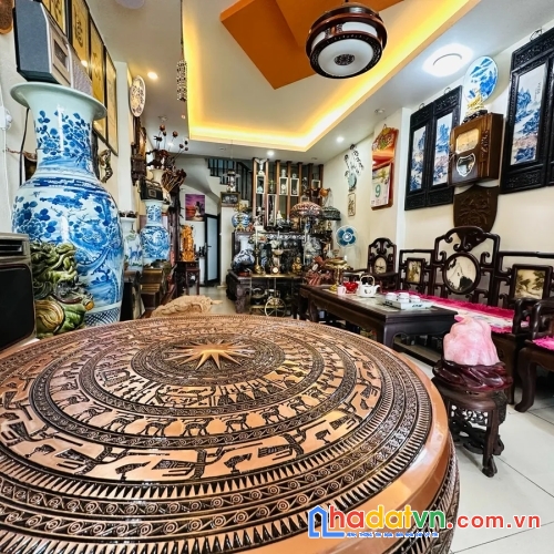 Bán nhà mặt phố linh đường. hoàng mai. ô tô. vỉa hè. dt 40m2. mt 3.7m. 5 tầng. giá 20.7 tỷ.