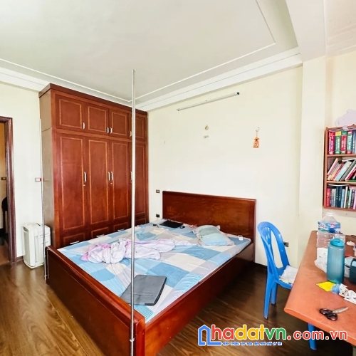 Bán nhà mặt phố linh đường. hoàng mai. ô tô. vỉa hè. dt 40m2. mt 3.7m. 5 tầng. giá 20.7 tỷ.