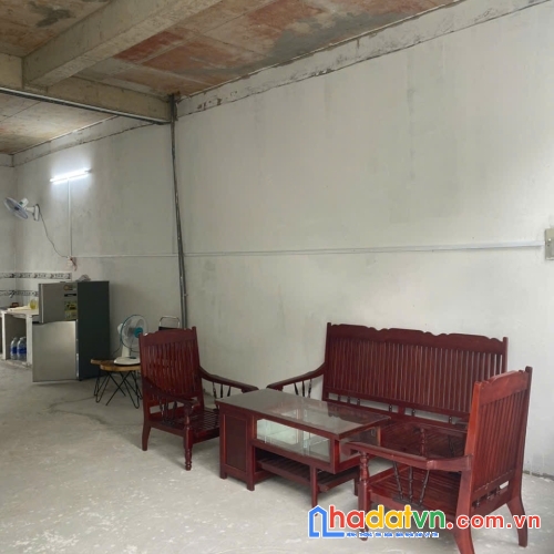 Nhà phố liền kề, nhiều tiện ích, giá sinh viên, phù hợp cho thuê kho bãi hoặc ở